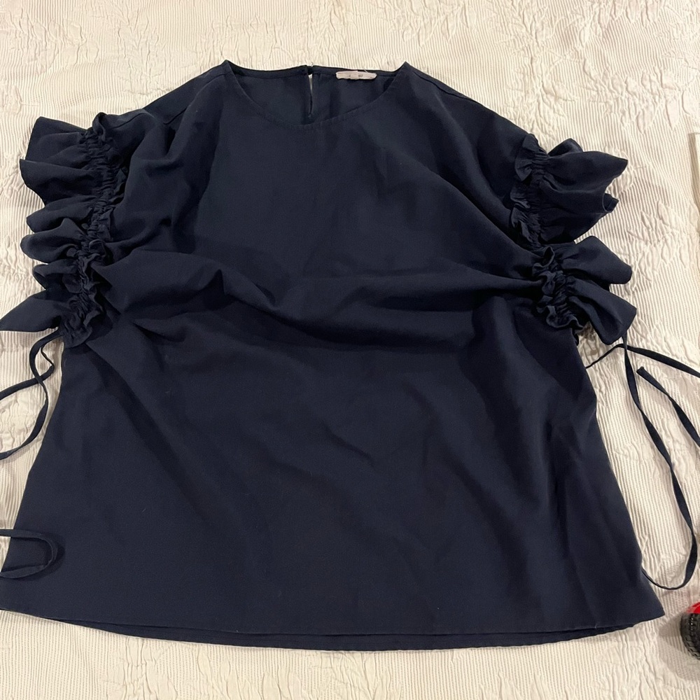 Easel medium navy blue ruffle top